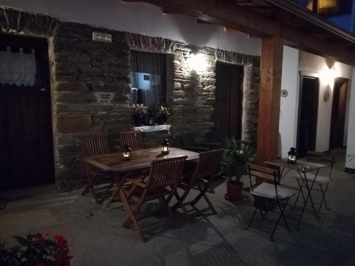 Albergue San Lazaro Sarria Bagian luar foto