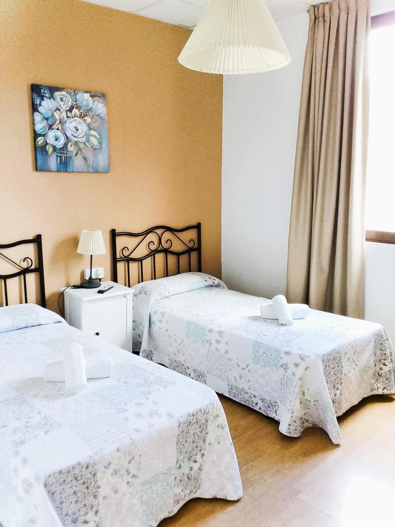 Albergue San Lazaro Sarria Bagian luar foto