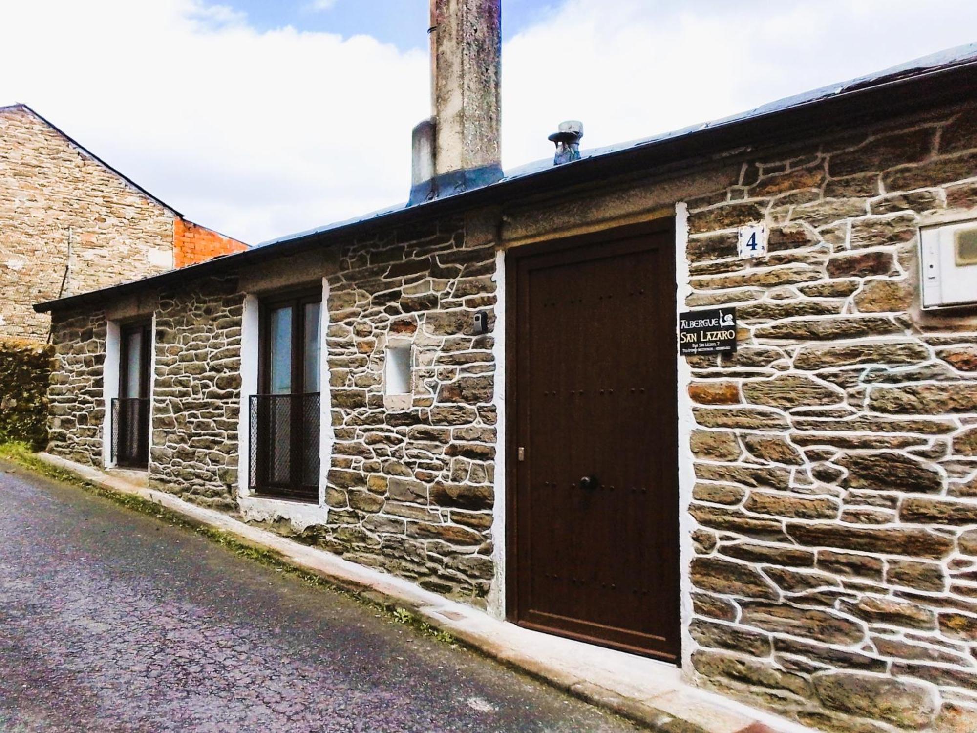 Albergue San Lazaro Sarria Bagian luar foto