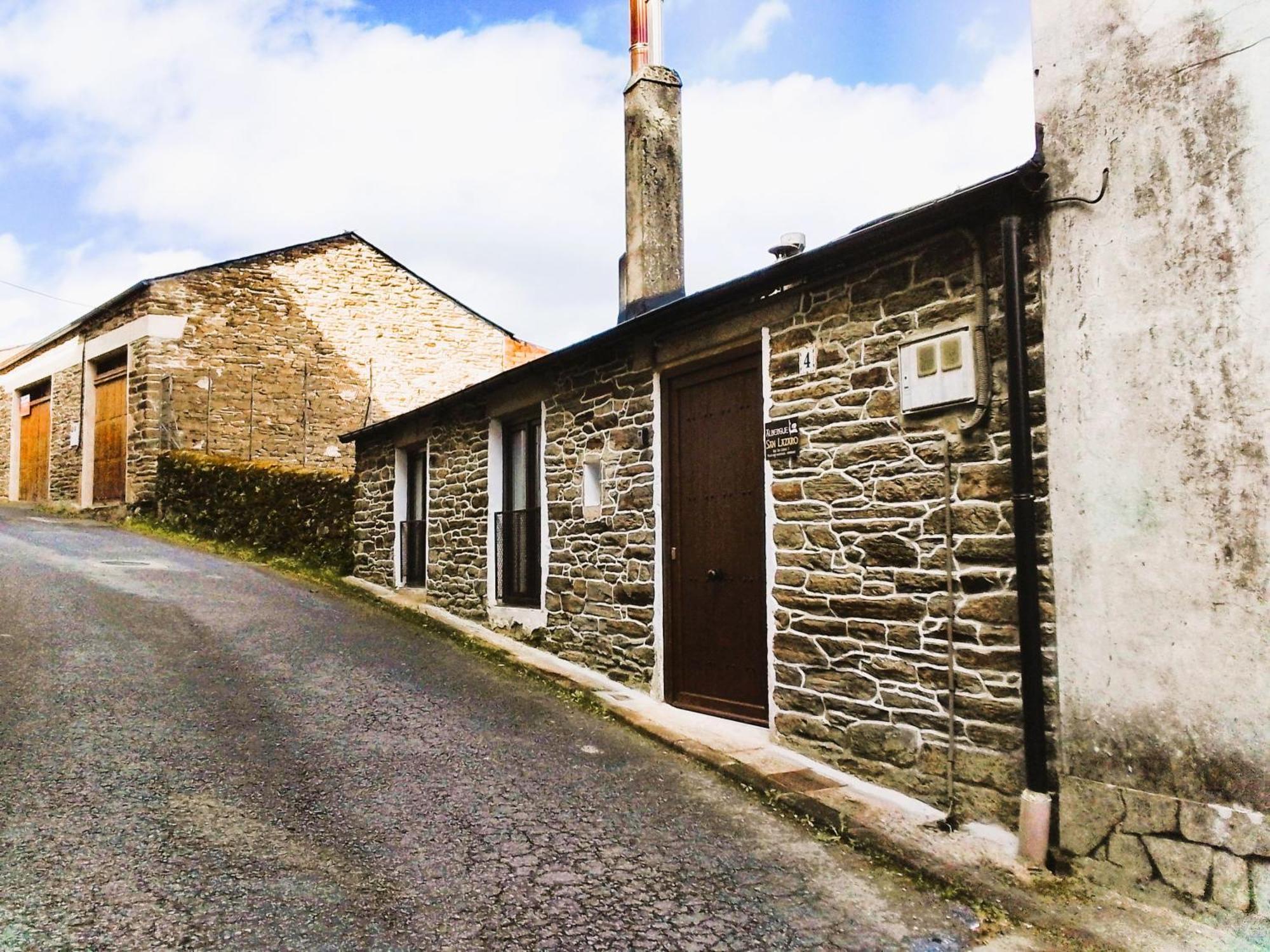 Albergue San Lazaro Sarria Bagian luar foto