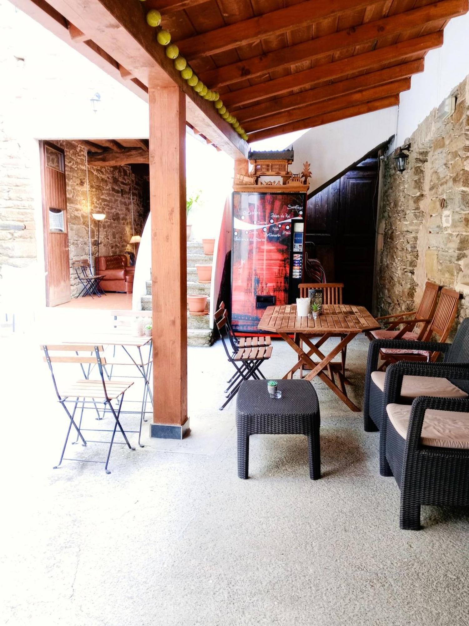 Albergue San Lazaro Sarria Bagian luar foto