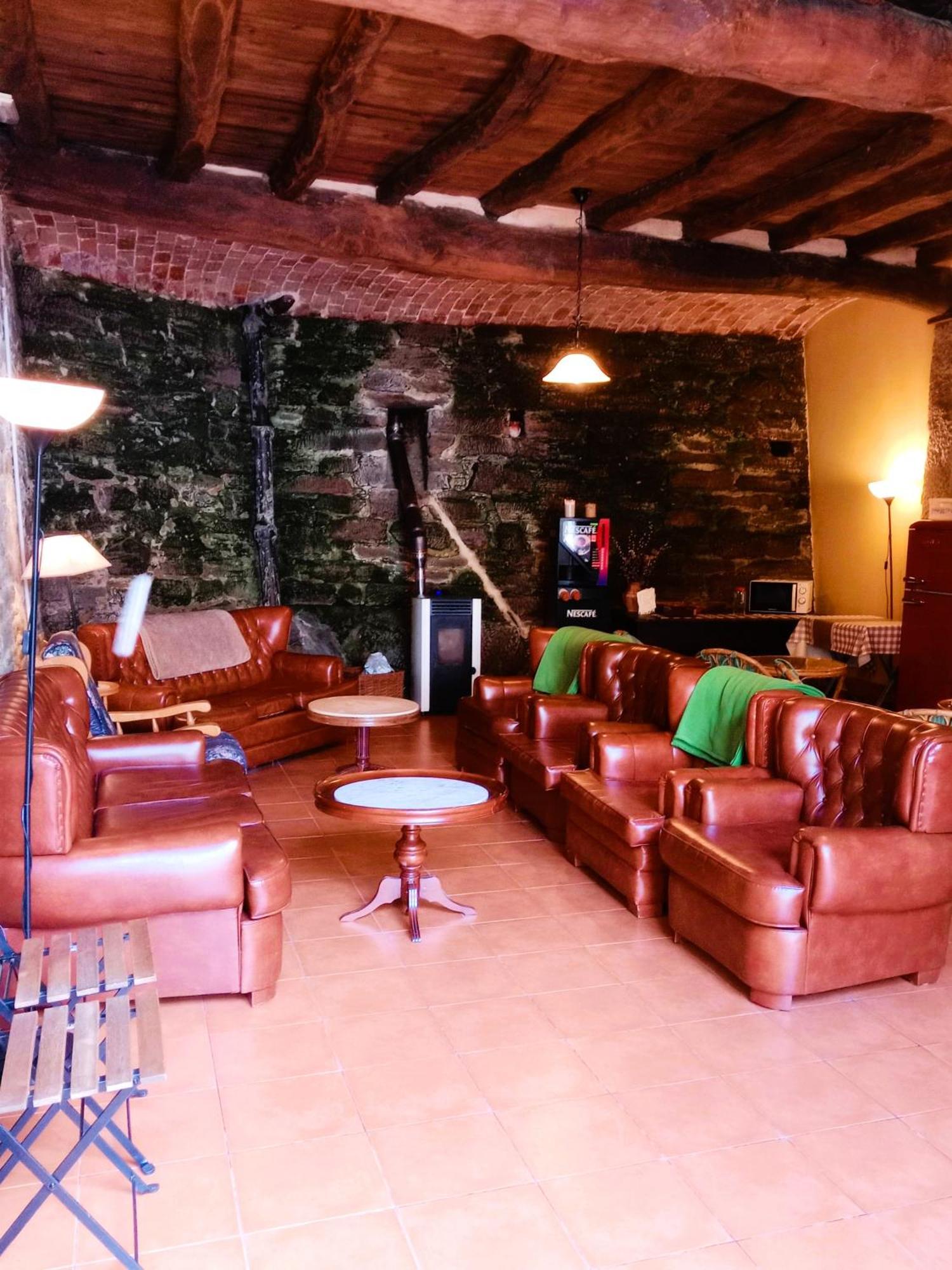 Albergue San Lazaro Sarria Bagian luar foto