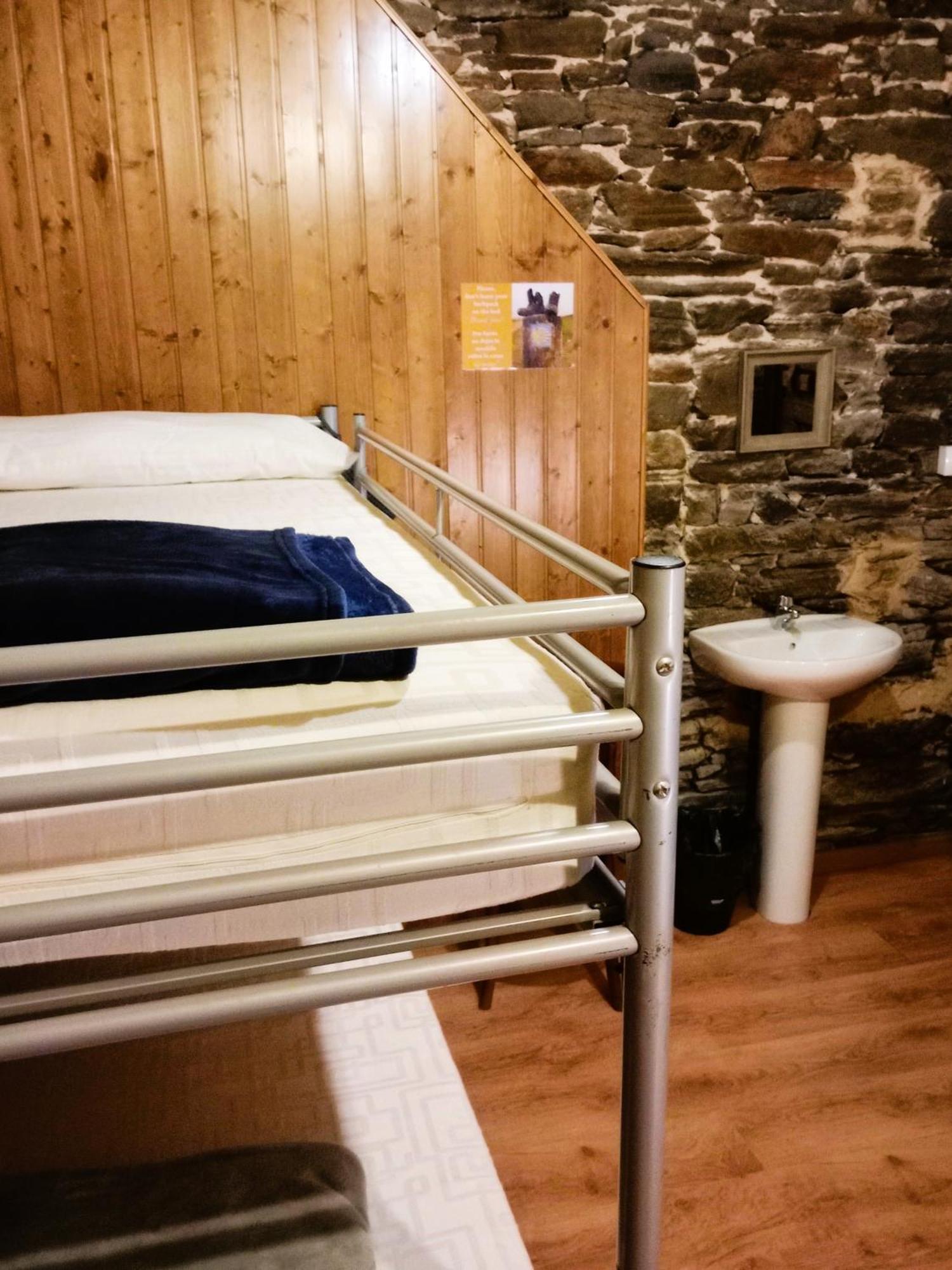 Albergue San Lazaro Sarria Bagian luar foto