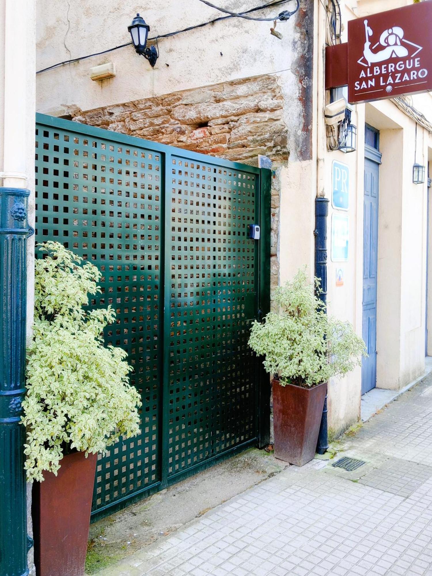 Albergue San Lazaro Sarria Bagian luar foto
