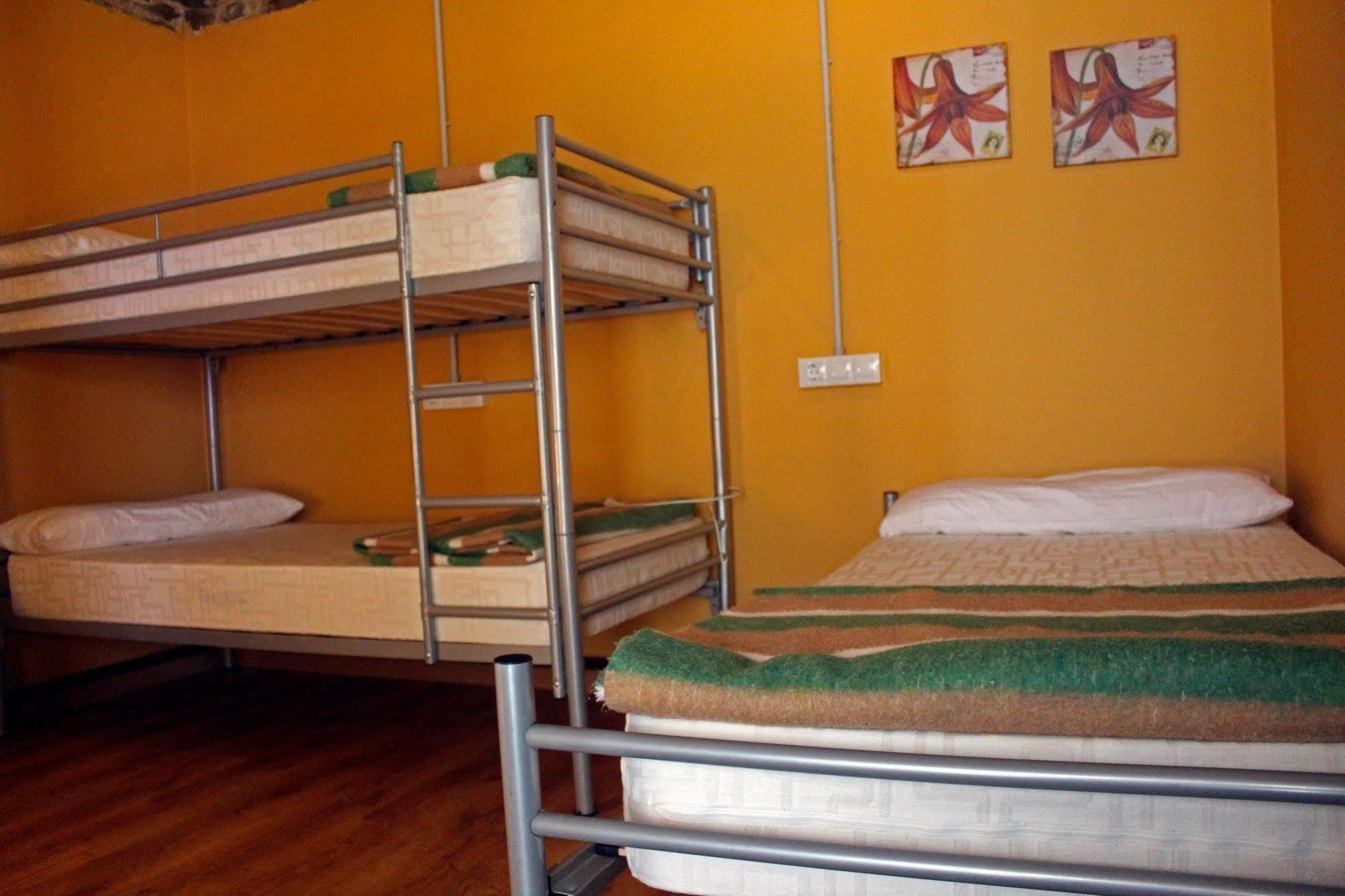 Albergue San Lazaro Sarria Bagian luar foto