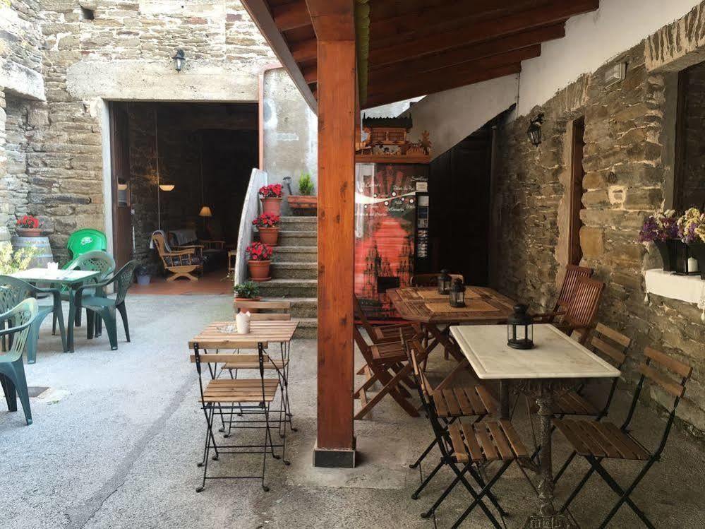 Albergue San Lazaro Sarria Bagian luar foto