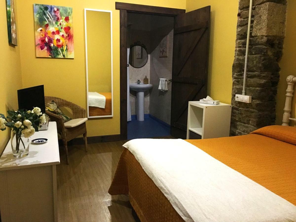 Albergue San Lazaro Sarria Bagian luar foto