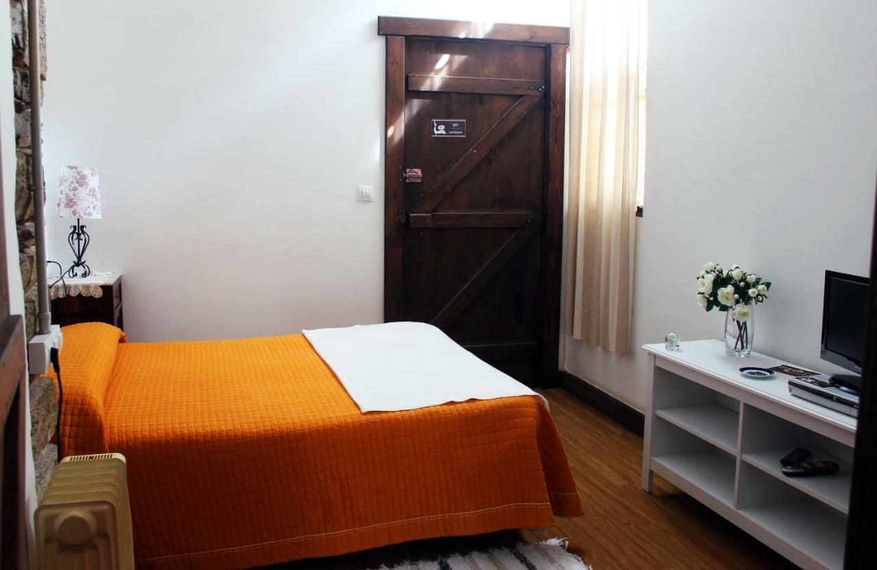 Albergue San Lazaro Sarria Bagian luar foto