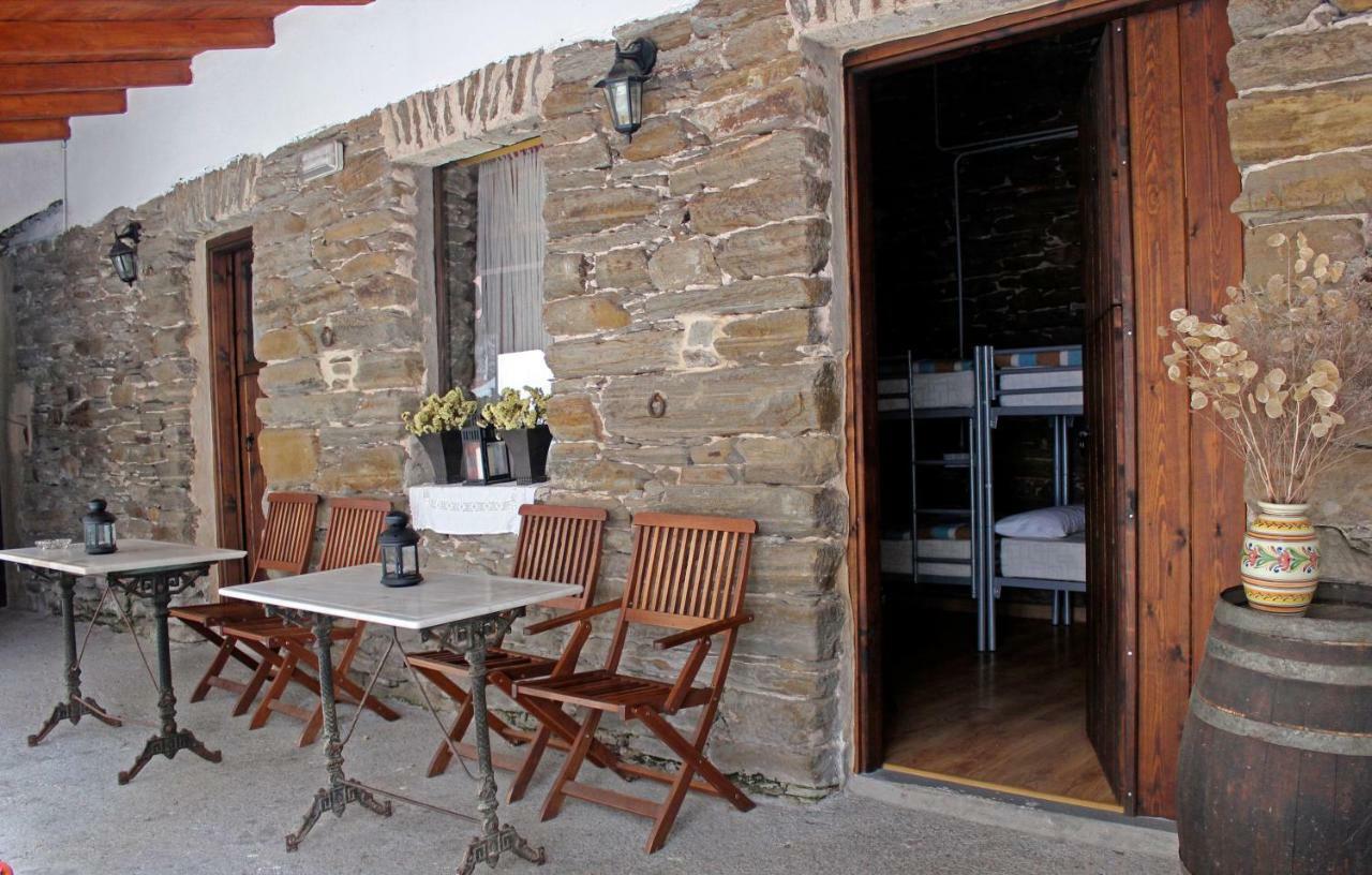 Albergue San Lazaro Sarria Bagian luar foto