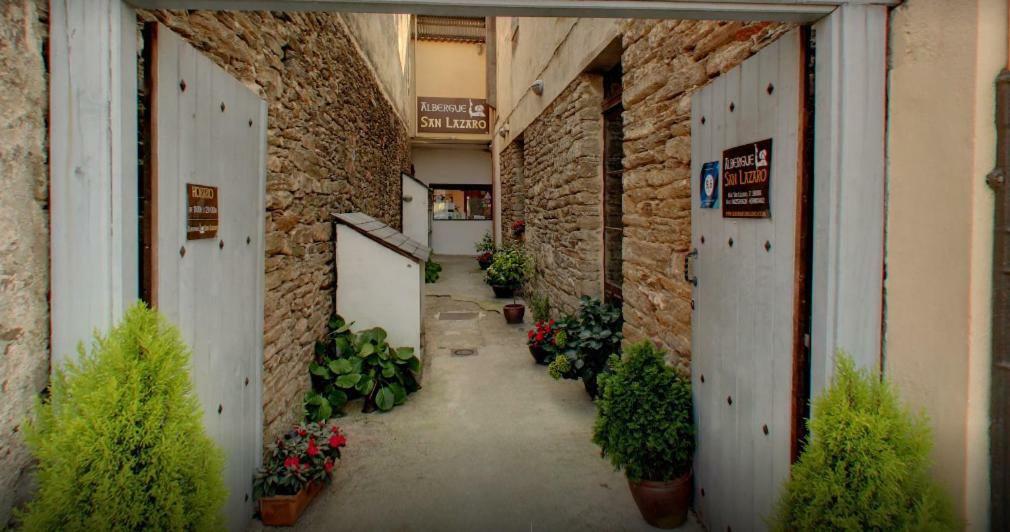 Albergue San Lazaro Sarria Bagian luar foto